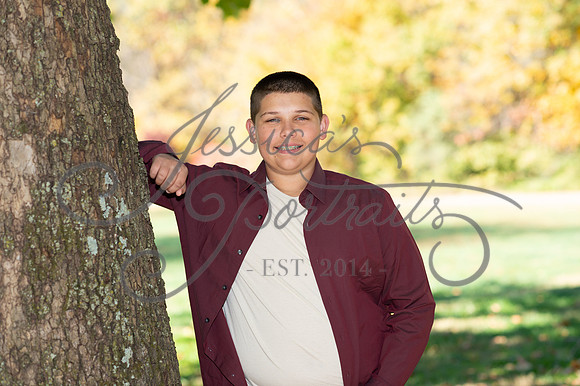 2024-10-26 Dipple Family and Sams Senior pics__JAE2517
