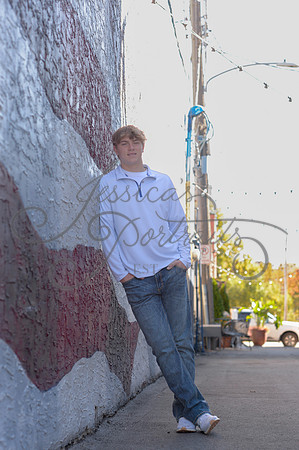 2024-11-01 Vinny Ross Senior pics Downtown Parkville__JAE3919