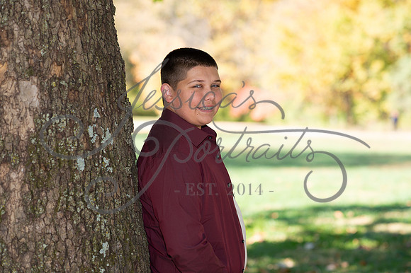 2024-10-26 Dipple Family and Sams Senior pics__JAE2515
