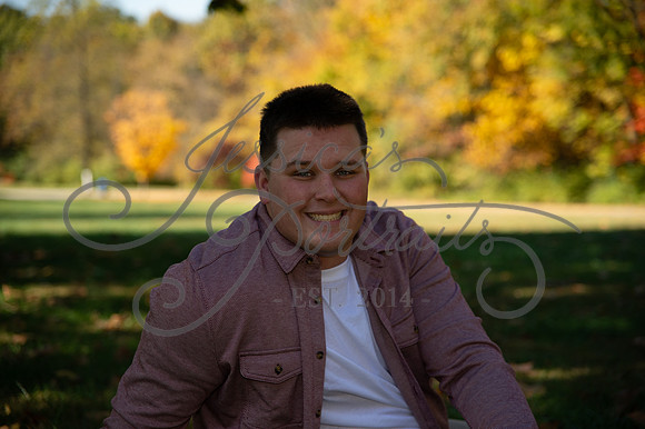2024-10-26 Dipple Family and Sams Senior pics__JAE2433