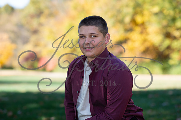 2024-10-26 Dipple Family and Sams Senior pics__JAE2507