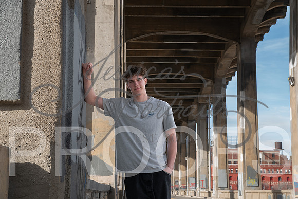 2025-02-01 Stephanie Butler Zayden's Senior Pics Downtown KC_Z63_0795