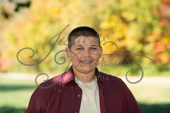 2024-10-26 Dipple Family and Sams Senior pics__JAE2504