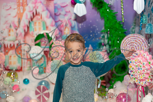 2024-11-24 Kris McDaniel Candy Wonderland_DSC_8894