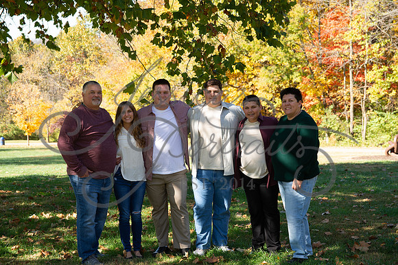 2024-10-26 Dipple Family and Sams Senior pics__JAE2476