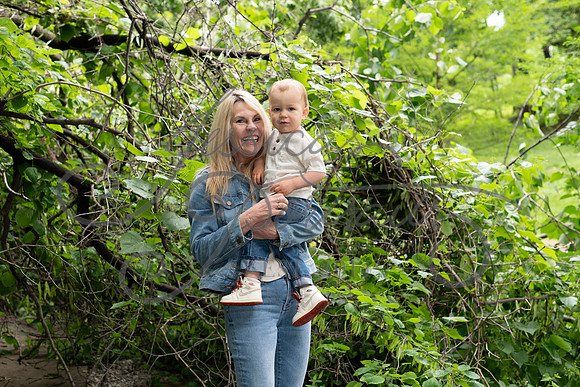 2025-05-23 Wendy and Julie with Baby Max Garney park_Z63_5611
