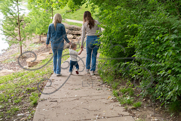 2025-05-23 Wendy and Julie with Baby Max Garney park_Z63_5644