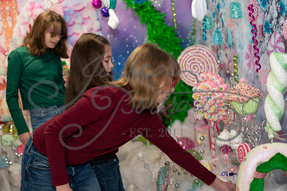 2024-11-23 Tracy Nelson Candy Wonderland_DSC_8658