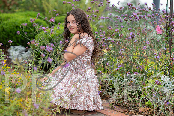 2025-10-11 Jessica Termini at Long View farm Park_Z63_9626