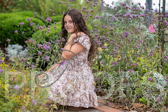2025-10-11 Jessica Termini at Long View farm Park_Z63_9627