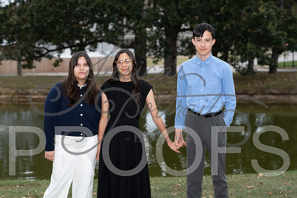 2025-10-10 Lucille with Parents at The Point Park_Z63_9502