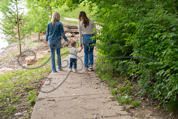 2025-05-23 Wendy and Julie with Baby Max Garney park_Z63_5645