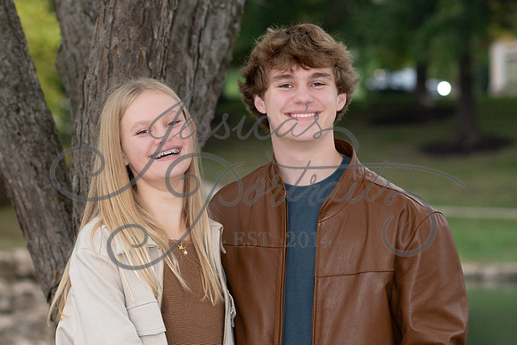 2025-10-27 Cannavan Family at Charles Garney Park_DSC_0372