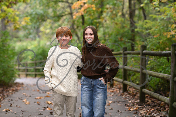 2025-10-26 Laura Karam with Family at Line Creek Park_DSC_0054