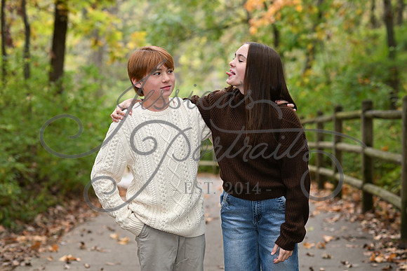 2025-10-26 Laura Karam with Family at Line Creek Park_DSC_0068