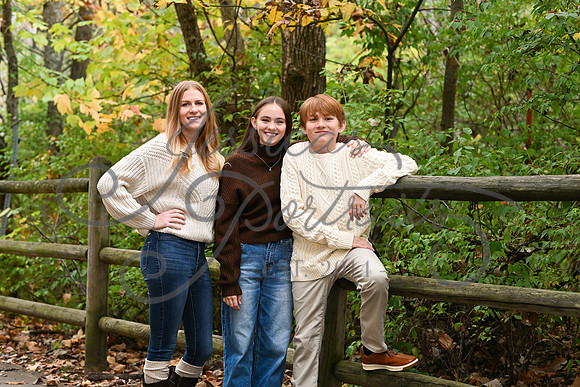 2025-10-26 Laura Karam with Family at Line Creek Park_DSC_0070