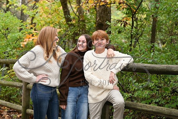 2025-10-26 Laura Karam with Family at Line Creek Park_DSC_0076
