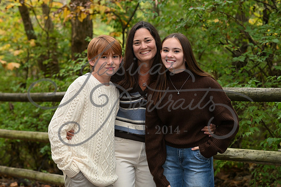 2025-10-26 Laura Karam with Family at Line Creek Park_DSC_0163