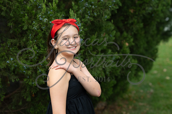 2025-10-17 Jessica Whitehair at Memorial Park In Weatherby Lake_Z63_0435