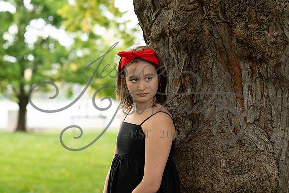 2025-10-17 Jessica Whitehair at Memorial Park In Weatherby Lake_Z63_0440