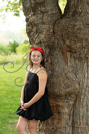 2025-10-17 Jessica Whitehair at Memorial Park In Weatherby Lake_Z63_0443