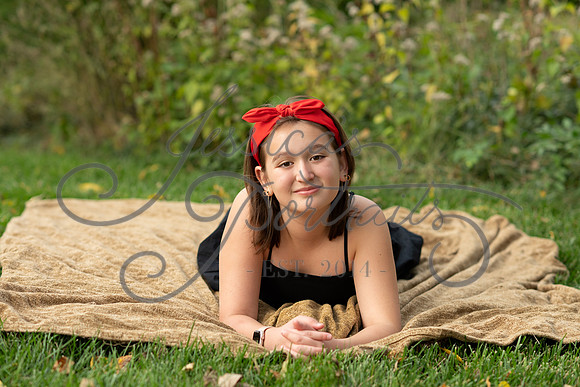 2025-10-17 Jessica Whitehair at Memorial Park In Weatherby Lake_Z63_0448