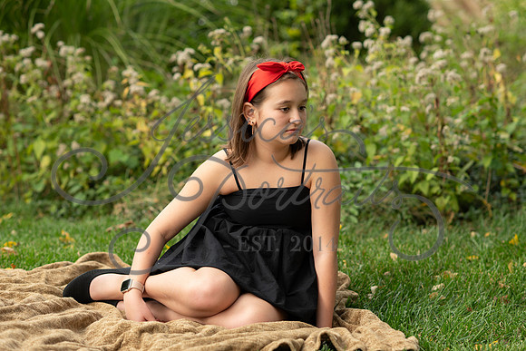 2025-10-17 Jessica Whitehair at Memorial Park In Weatherby Lake_Z63_0451