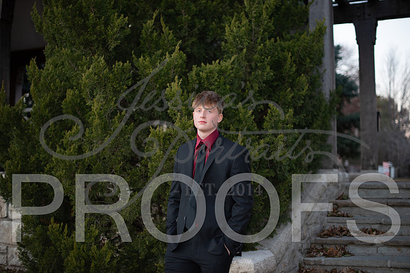 2024-12-06 Eathan Roach Senior pics_DSC_0156