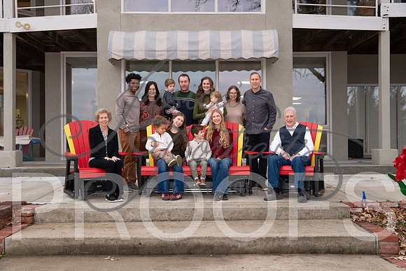 2025-11-29 Jim O'Laughin Family Reuion Shoot_DSC_9457