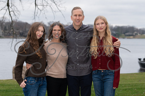 2025-11-29 Jim O'Laughin Family Reuion Shoot_DSC_9404