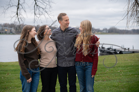 2025-11-29 Jim O'Laughin Family Reuion Shoot_DSC_9413
