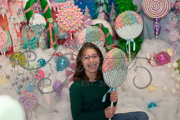 2024-11-23 Tracy Nelson Candy Wonderland_DSC_8597