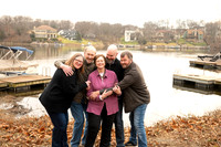 2025-12-27 Amy Schaefer and extended family_DSC_0443