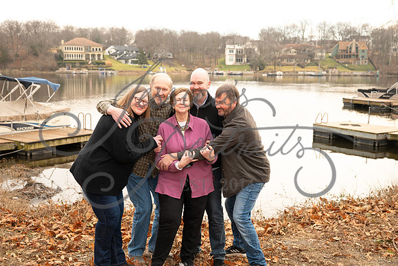 2025-12-27 Amy Schaefer and extended family_DSC_0441