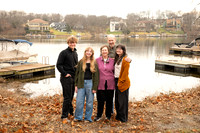 2025-12-27 Amy Schaefer and extended family_DSC_0447