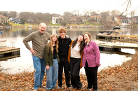 2025-12-27 Amy Schaefer and extended family_DSC_0451
