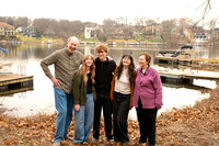 2025-12-27 Amy Schaefer and extended family_DSC_0453