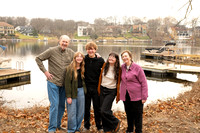 2025-12-27 Amy Schaefer and extended family_DSC_0455
