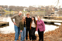 2025-12-27 Amy Schaefer and extended family_DSC_0454
