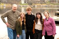 2025-12-27 Amy Schaefer and extended family_DSC_0457