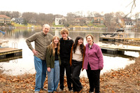 2025-12-27 Amy Schaefer and extended family_DSC_0456