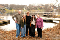 2025-12-27 Amy Schaefer and extended family_DSC_0458