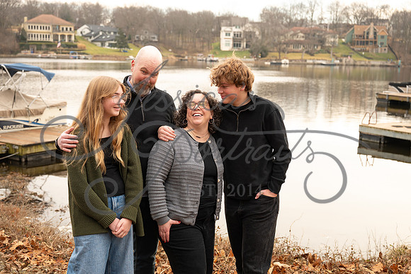 2025-12-27 Amy Schaefer and extended family_DSC_0474
