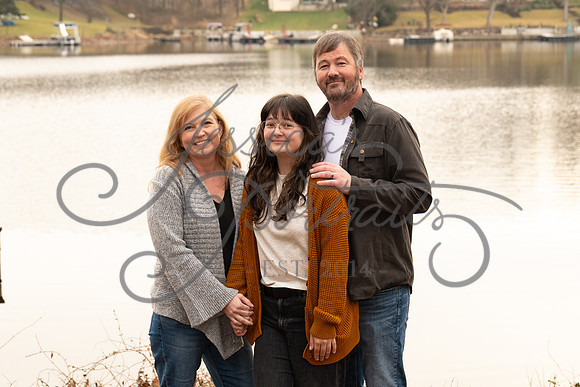 2025-12-27 Amy Schaefer and extended family_DSC_0477-2