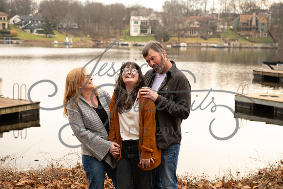 2025-12-27 Amy Schaefer and extended family_DSC_0484