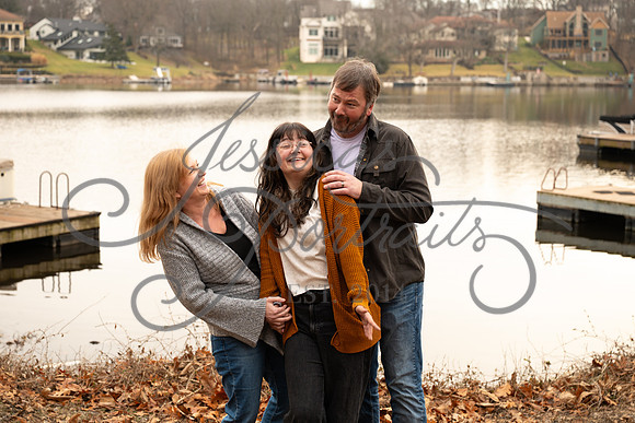 2025-12-27 Amy Schaefer and extended family_DSC_0487