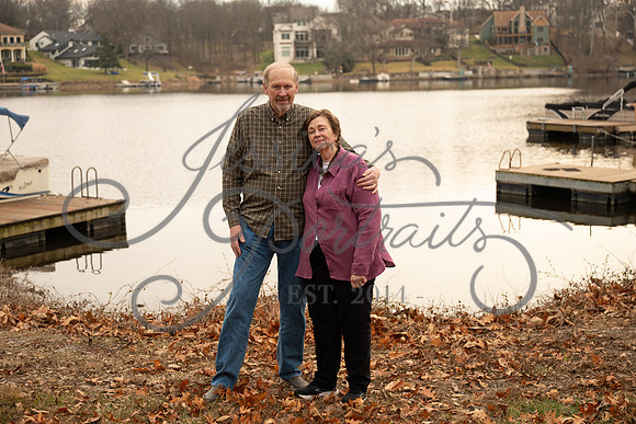 2025-12-27 Amy Schaefer and extended family_DSC_0493