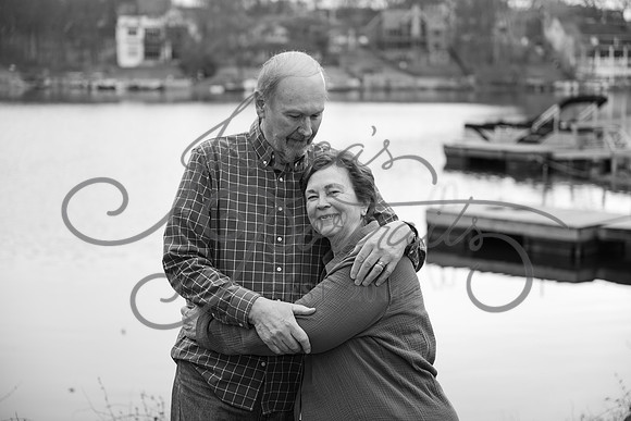 2025-12-27 Amy Schaefer and extended family_DSC_0504