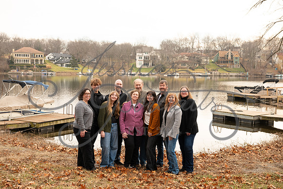 2025-12-27 Amy Schaefer and extended family_DSC_0512