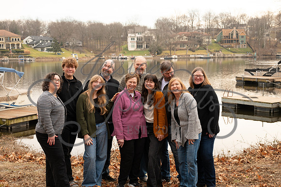 2025-12-27 Amy Schaefer and extended family_DSC_0521